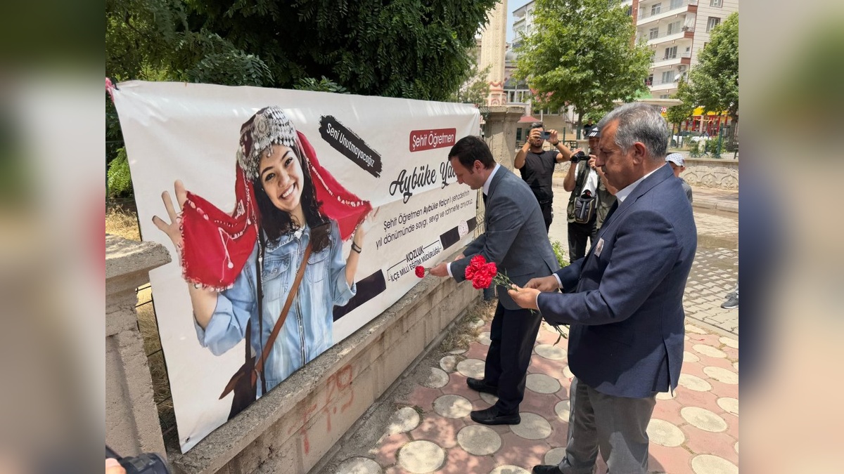 Kozluk'ta şehit öğretmen Şenay Aybüke Yalçın anıldı