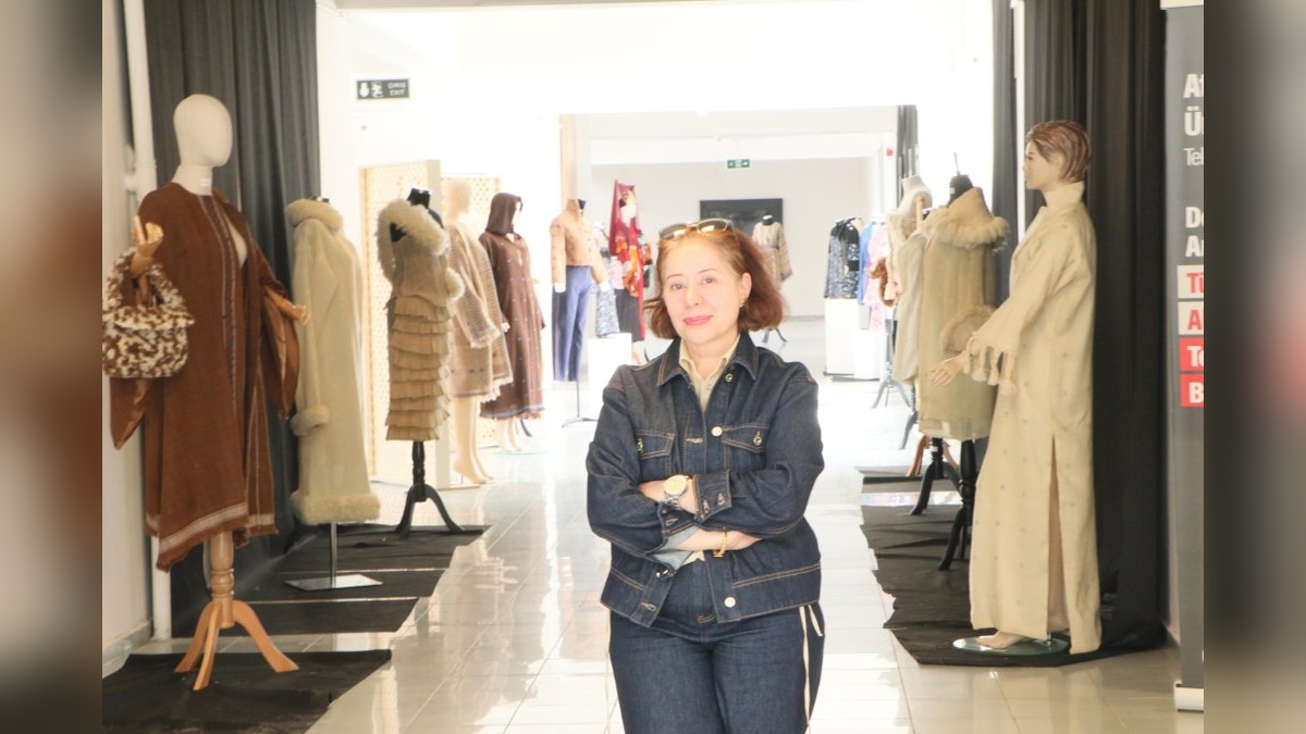 Erzurum'da 300 yıllık kumaşlar podyuma çıktı
