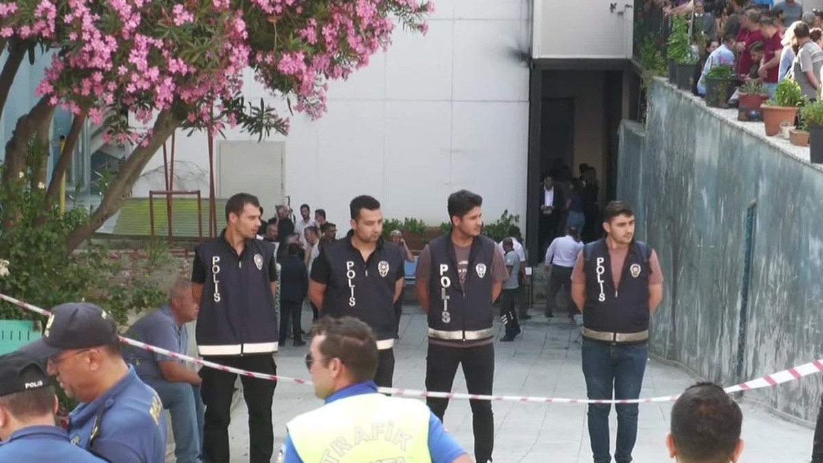 Manisa Büyükşehir Belediye Başkanı Ferdi Zeyrek vefat etti