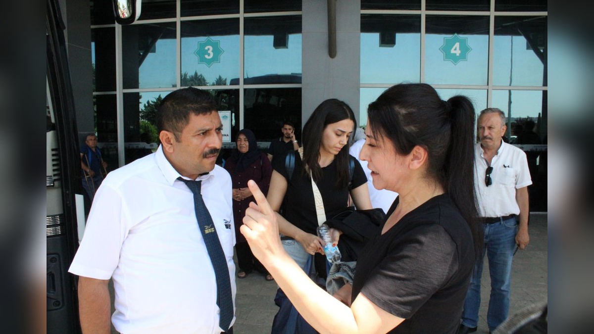 Aksaray'da otobüse yolcu gibi binen polis, şoföre 2 bin 167 TL ceza kesti