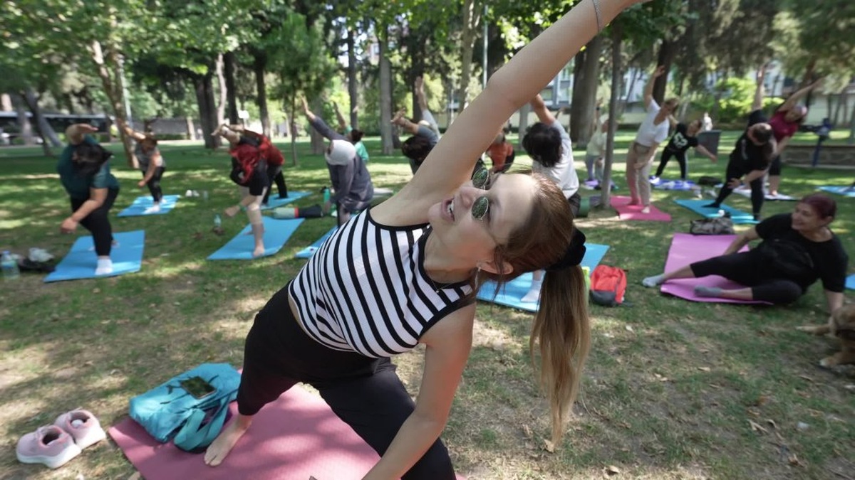 Buca Belediyesi'nden ücretsiz açık hava spor dersleri