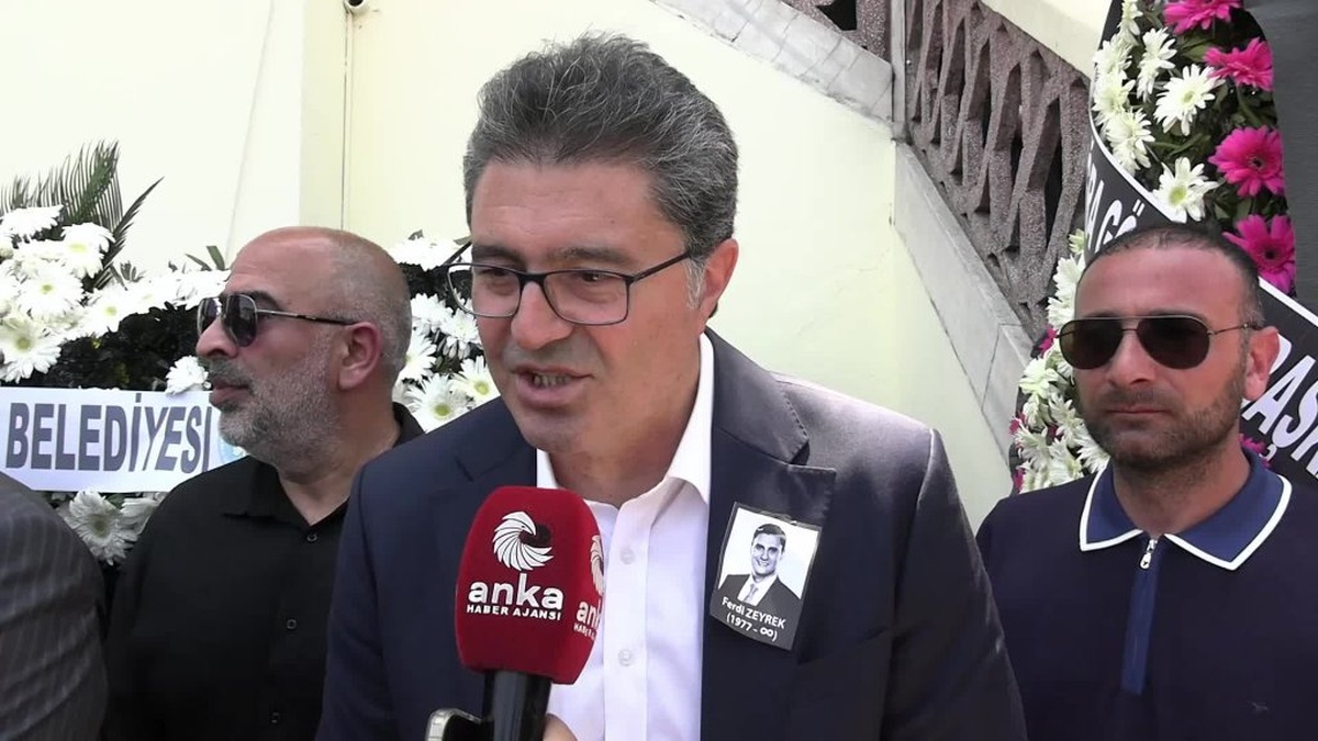 Manisa, Ferdi Zeyrek'i uğurluyor: 'Evladını, babasını, kardeşini kaybetti'