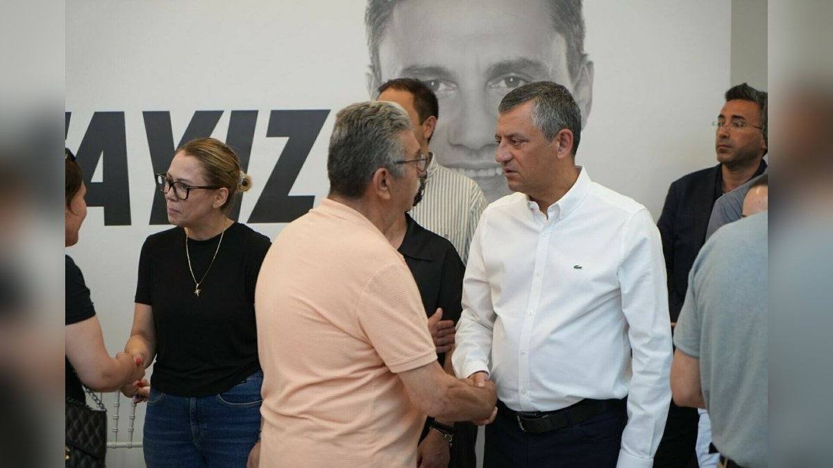 Manisa Büyükşehir Belediye Başkanı Zeyrek için taziye kabulü başladı