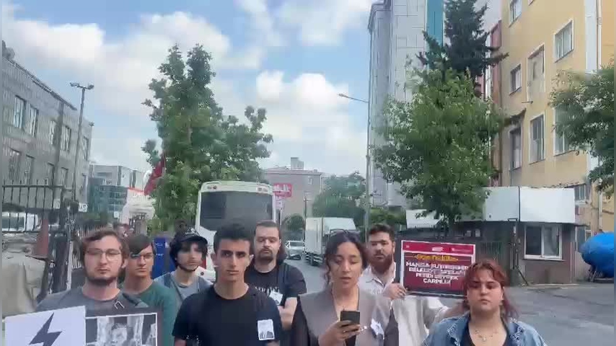 Yeni Akit'e Ferdi Zeyrek haberi tepkisi: 'Paçavra'