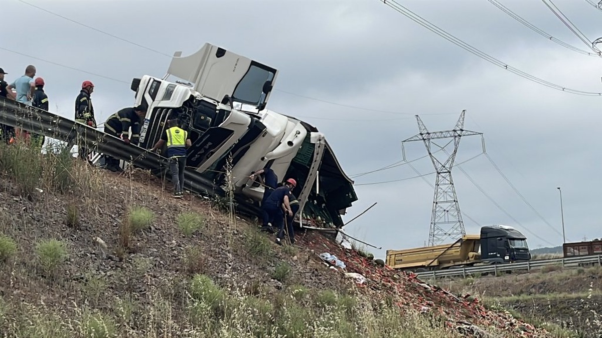 Gebze'de TIR kazası: 1 ölü, 3 yaralı