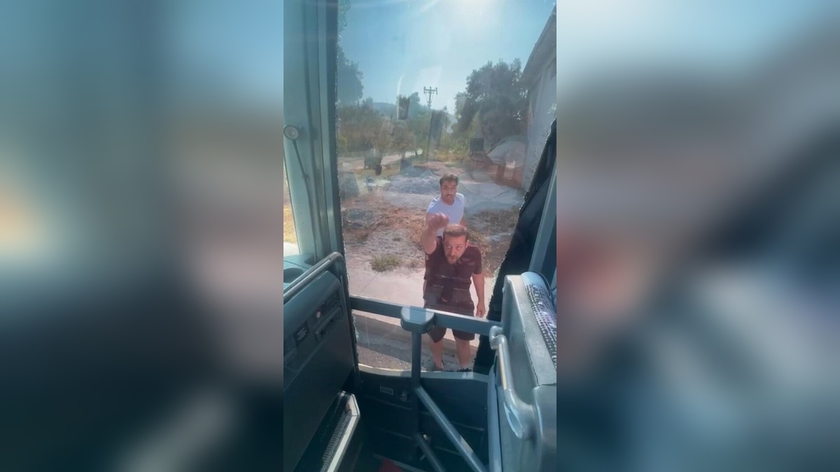 Didim'de tur otobüsü şoförüne saldırı: 4 gözaltı