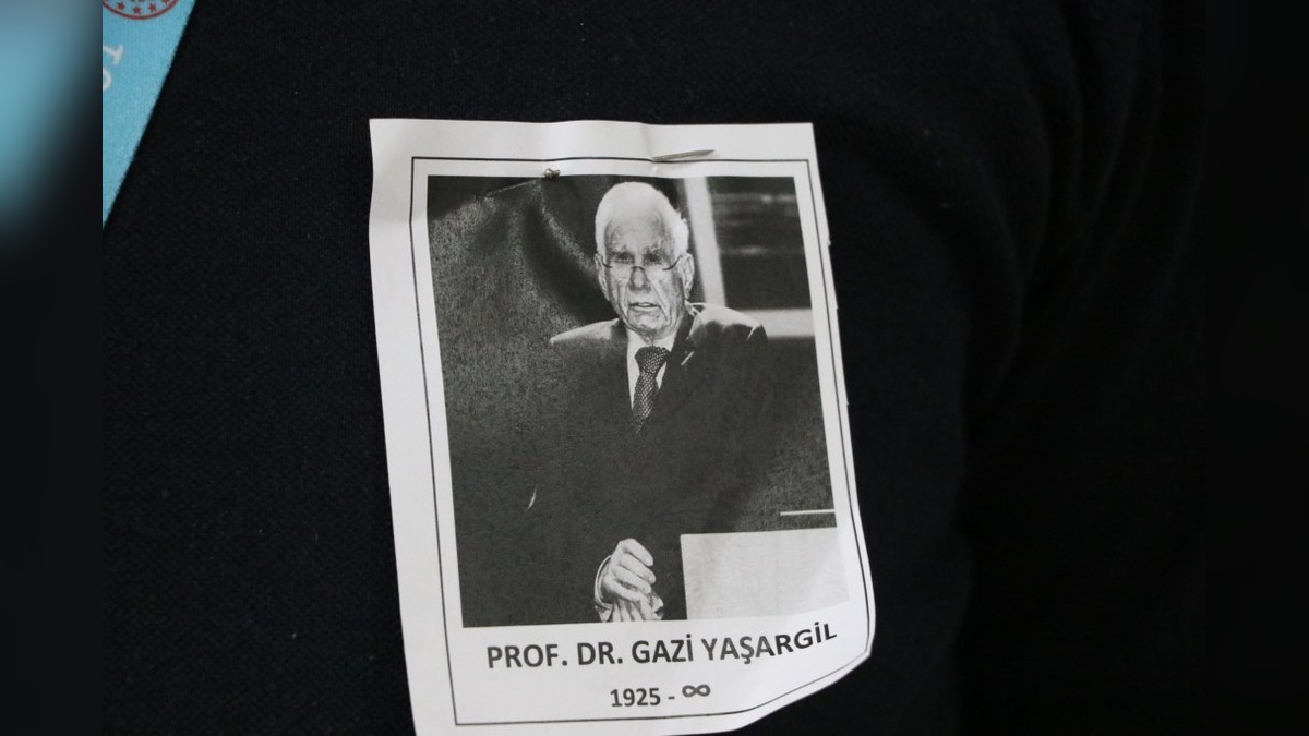 Diyarbakır'da Prof. Dr. Gazi Yaşargil anıldı