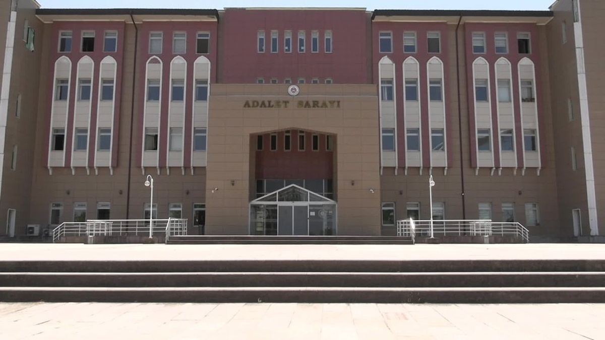 Manisa Belediye Başkanı Zeyrek'in ölümüne ilişkin şüpheliler adliyeye sevk edildi