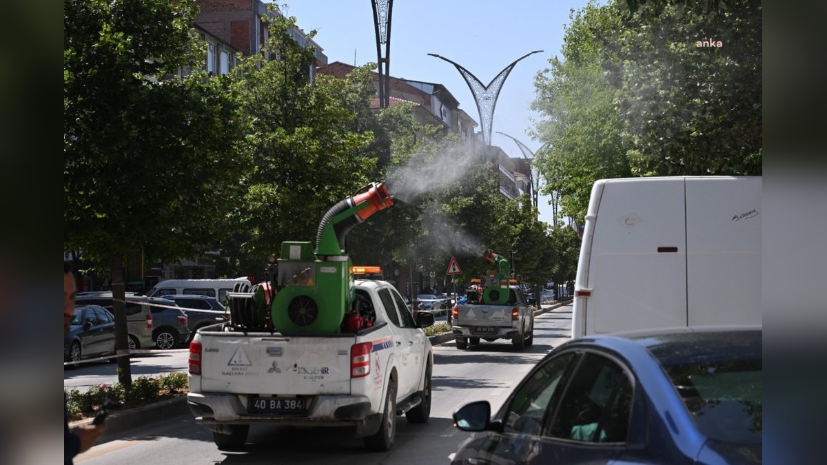 Kırşehir Belediyesi, yaz aylarında haşereyle mücadele için ilaçlama çalışmalarını sürdürüyor