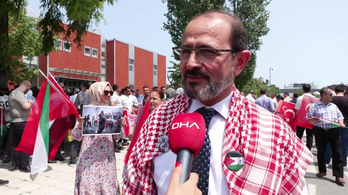 YTÜ'den Filistin'e destek yürüyüşü: 'İlmin yok olması geleceğin yok olması demek'