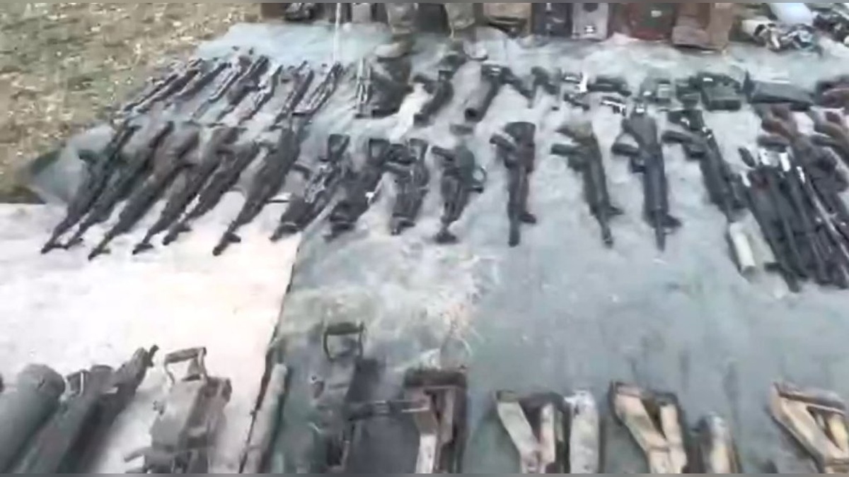 Pençe-Kilit Operasyonu'nda büyük başarı: Çok sayıda silah ve mühimmat ele geçirildi