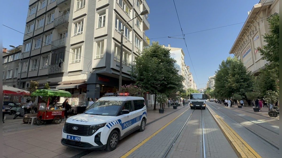 Eskişehir'de emekli doktor ölü bulundu