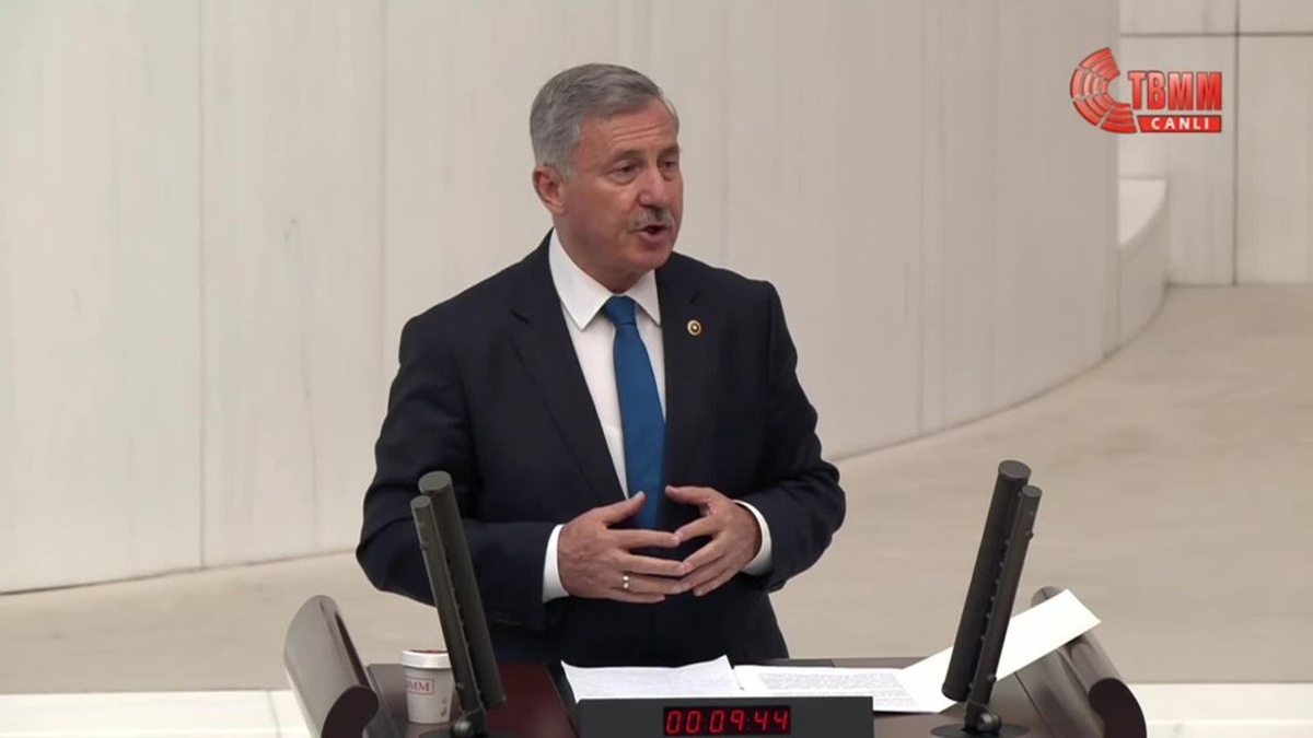TBMM'de tartışmalar: TSK rütbe süreleri ve üniversite rektör atamaları eleştiriliyor