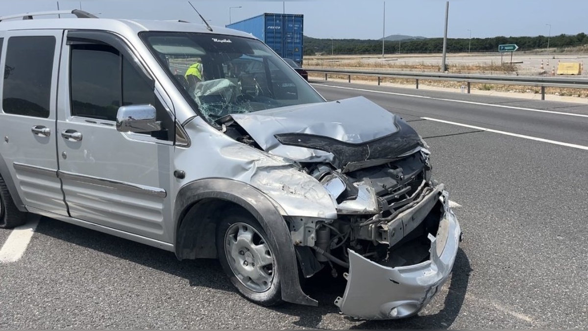 Kocaeli'nde trafik kazası: 3 yaralı