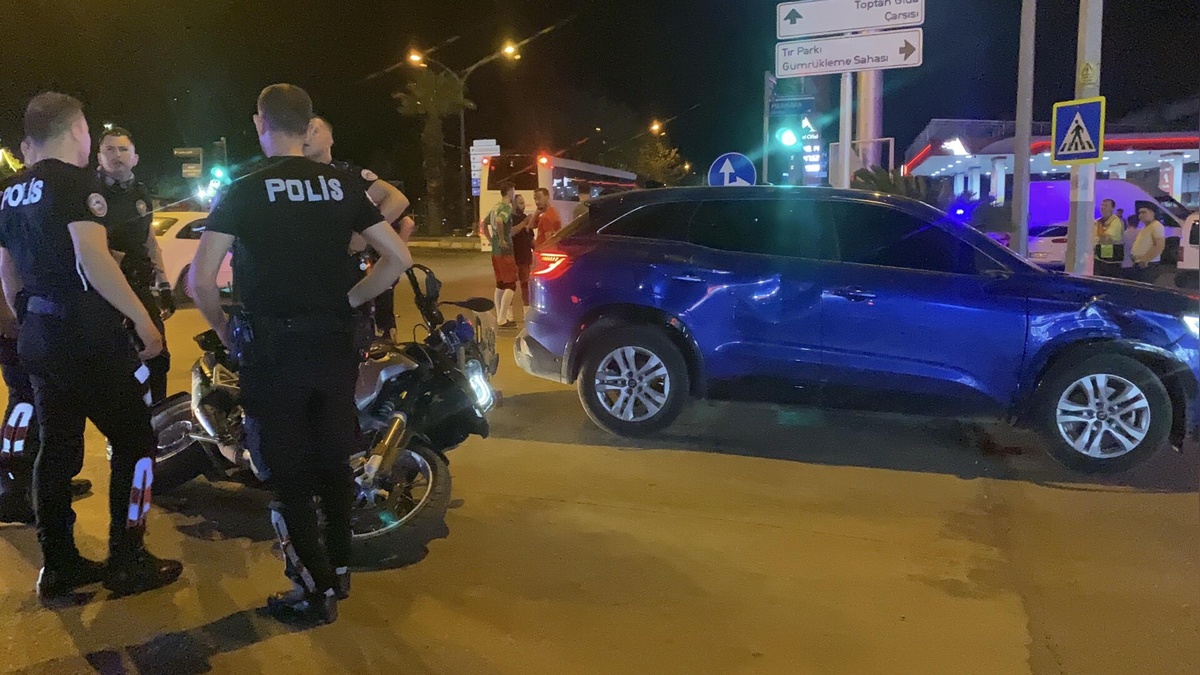 Aydın'da polis motosikletiyle kaza: 2 yaralı