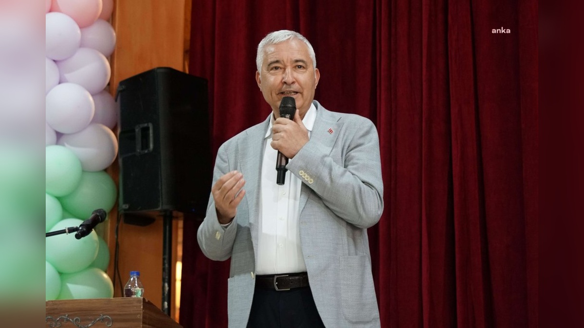 Kemalpaşa'da 159 minik, yıl sonu etkinliğinde buluştu