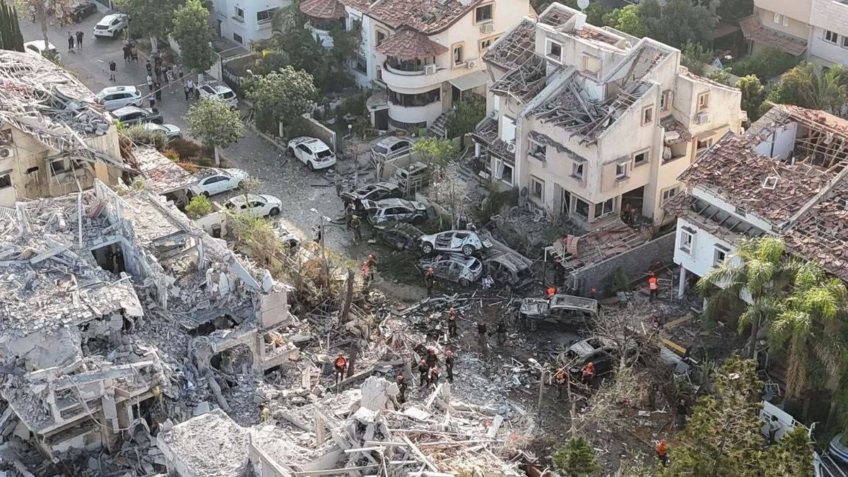 İran'ın İsrail'e füze saldırısı: 3 ölü, 172 yaralı
