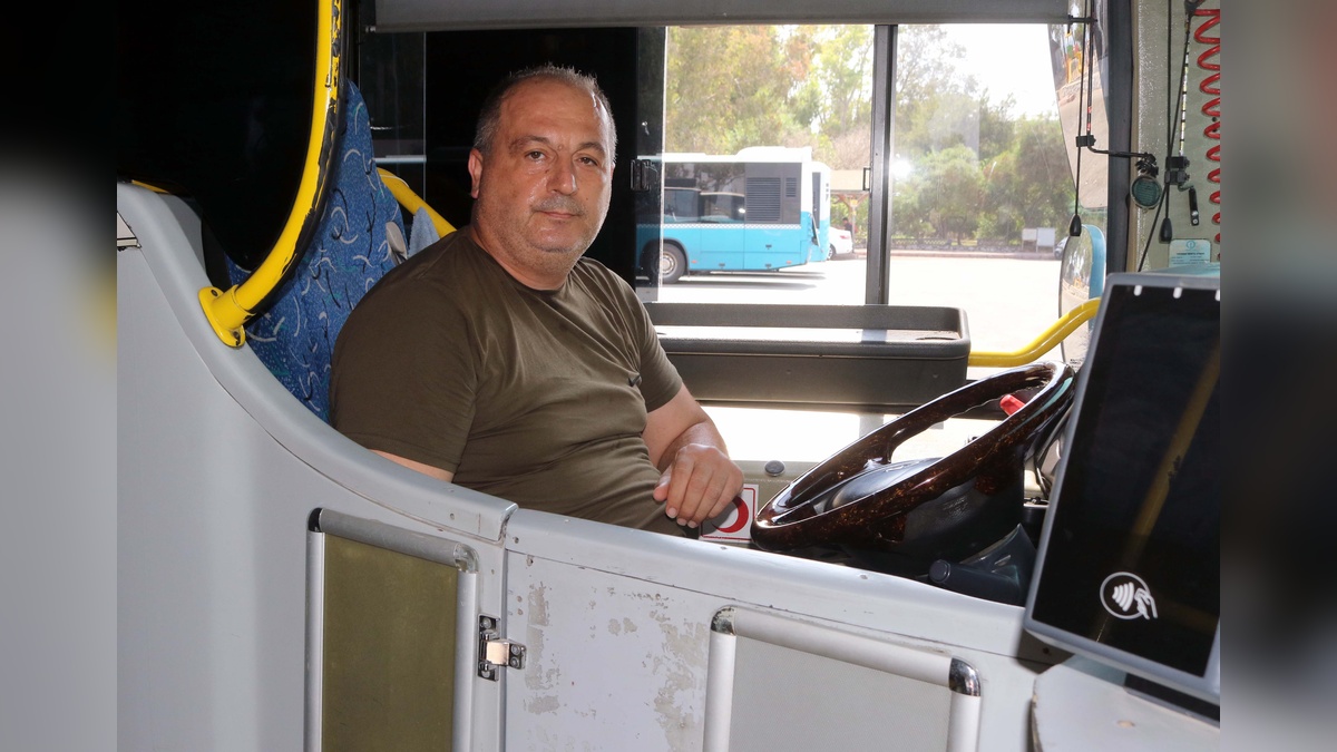 Antalya'da otobüste unutulan 10 bin TL'lik çanta sahibine teslim edilecek