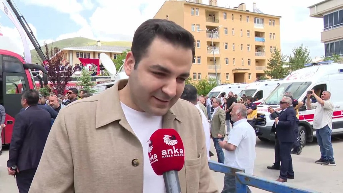 Bayburt'ta 'Millet İradesine Sahip Çıkıyor' mitingi: Cem Aydın, 'Bayburt artık milletin kalesi'
