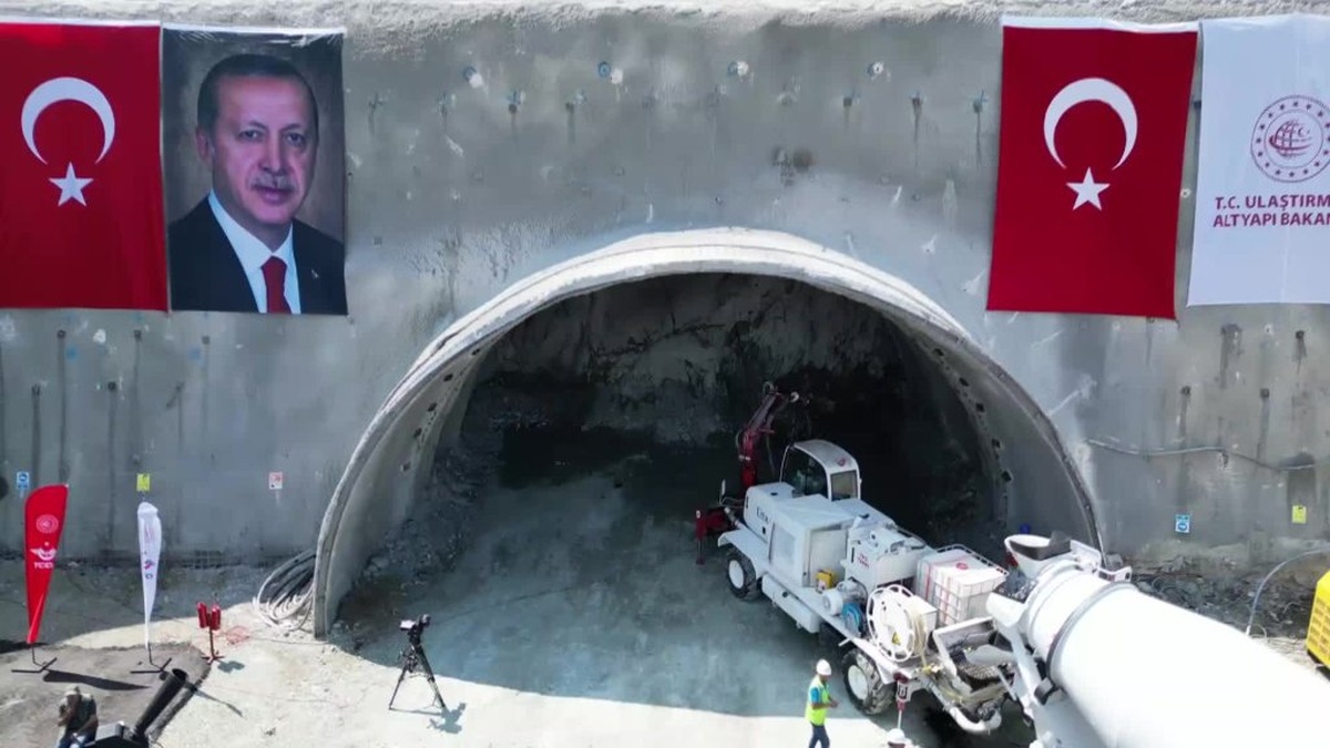 Uraloğlu: Çorum-Ankara arası hızlı tren seyahati 1 saat 15 dakikaya inecek