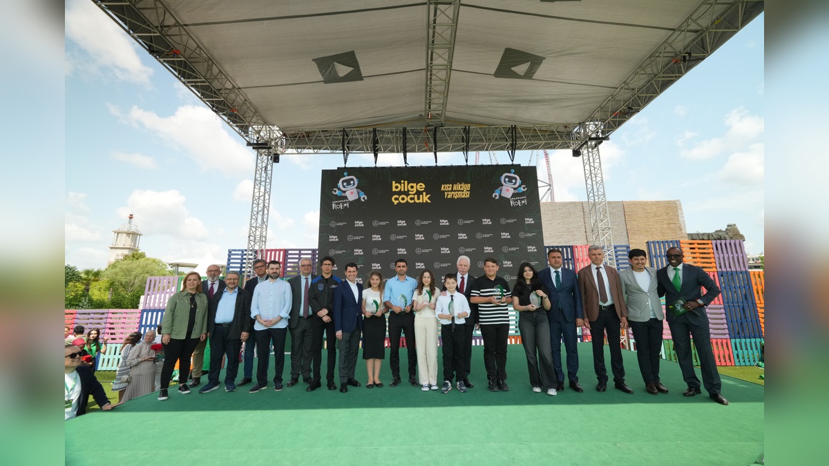 İstanbul'da 'Arkadaşım Robot' yarışmasının ödül töreni