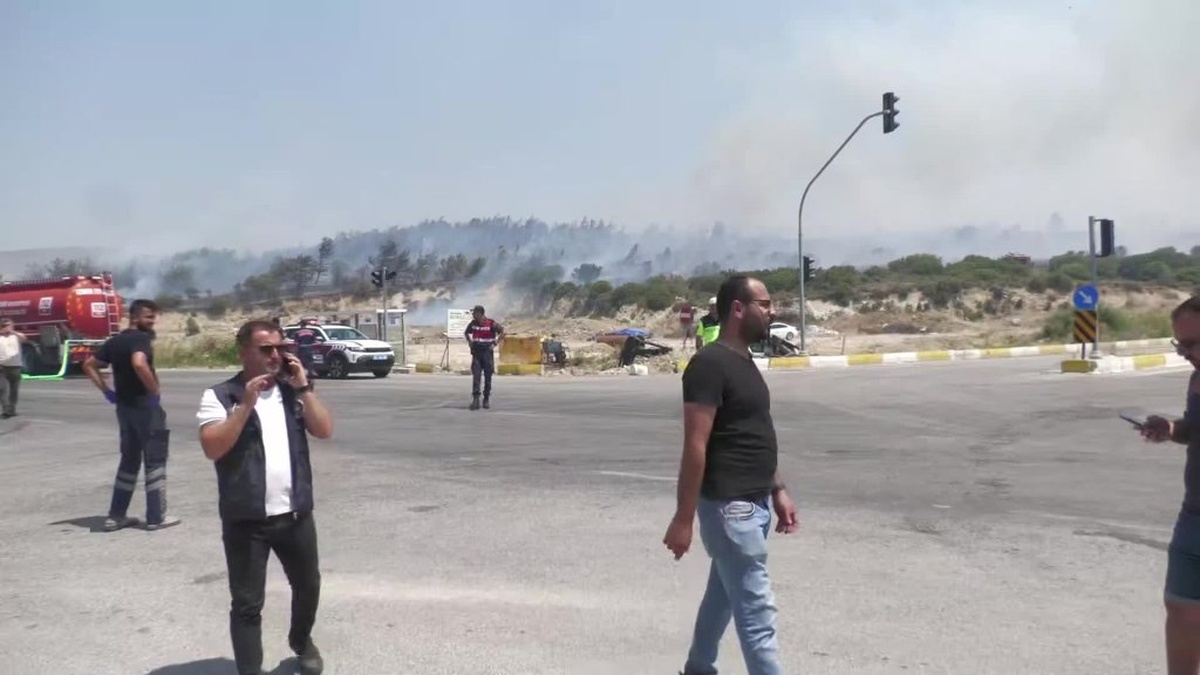Foça'da orman yangını: 4 kişi gözaltında