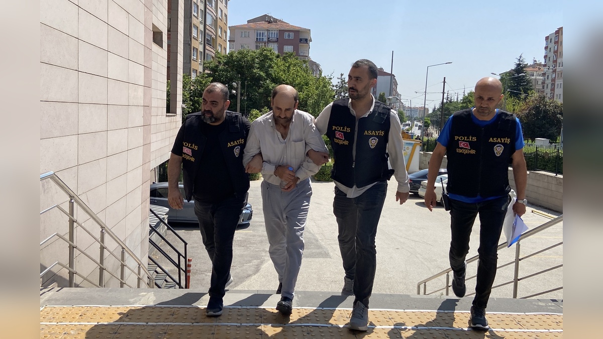Eskişehir'de tüfekle banka soyguncusu tutuklandı