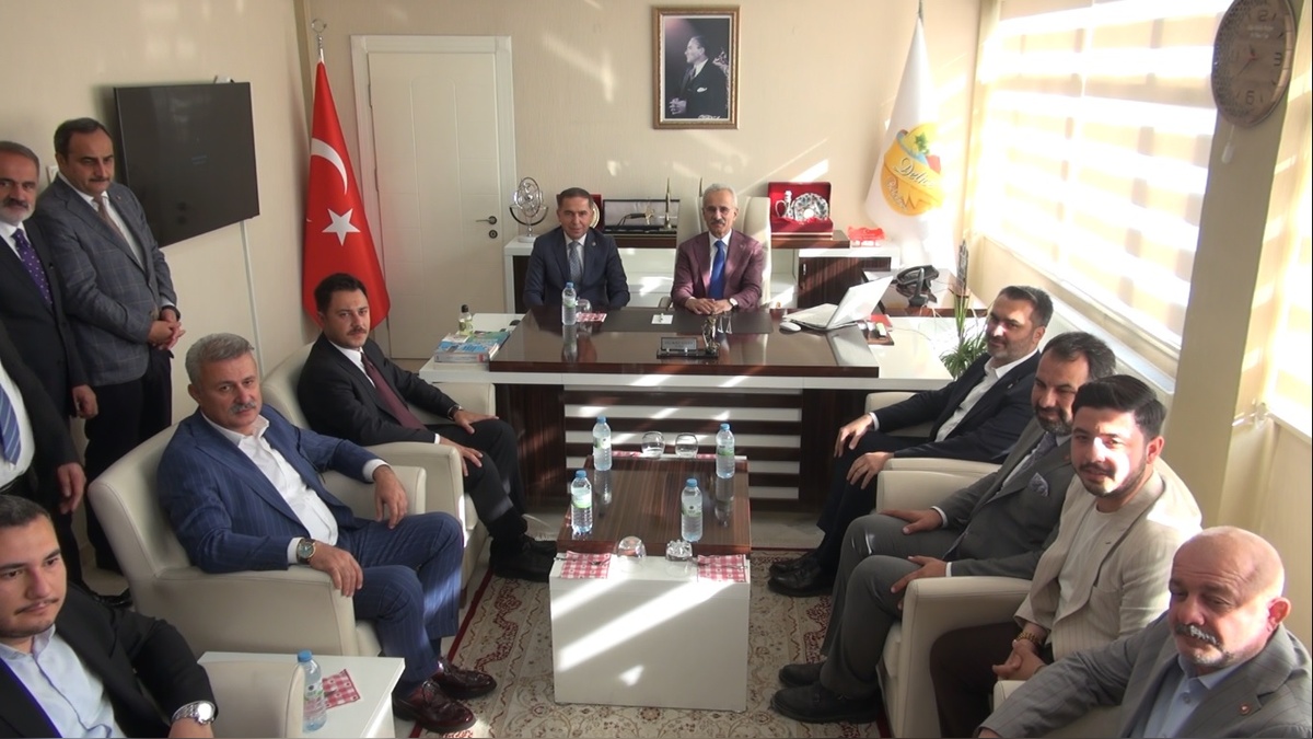 Ulaştırma Bakanı Uraloğlu, Delice'yi ziyaret etti