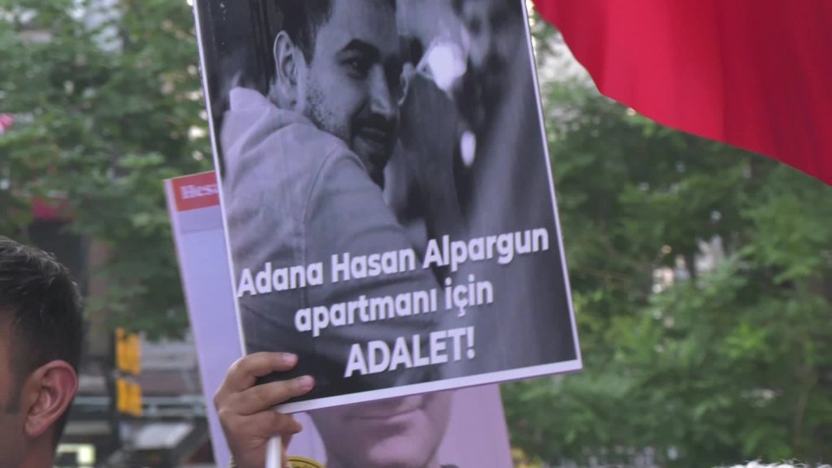 Ankara'da depremzedeler adalet istedi: '859 gündür ailemiz yok'