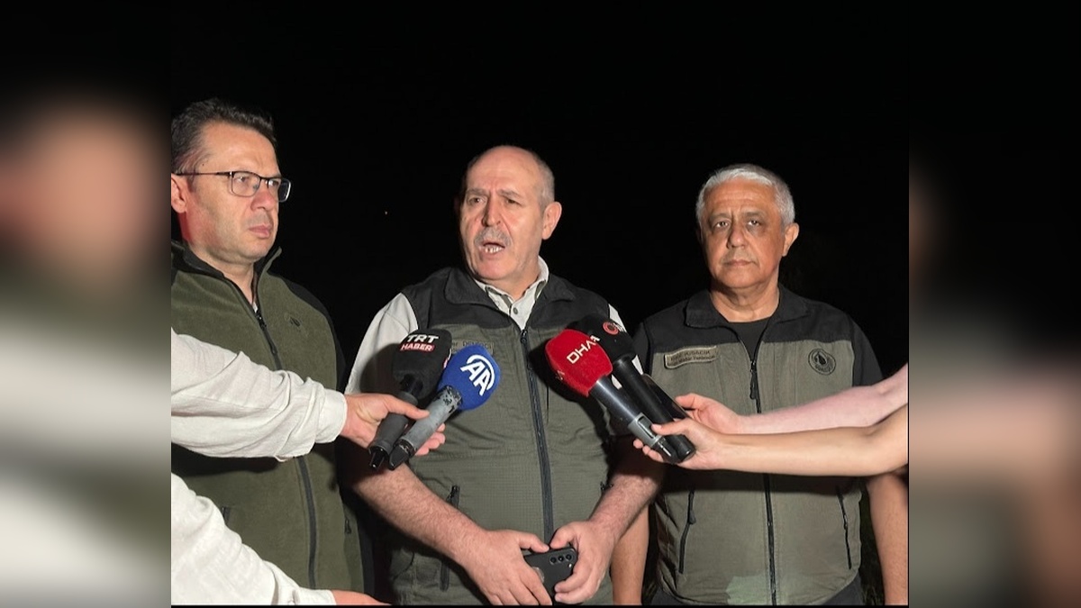 Çanakkale'de tarım arazisi yangını kontrol altına alındı