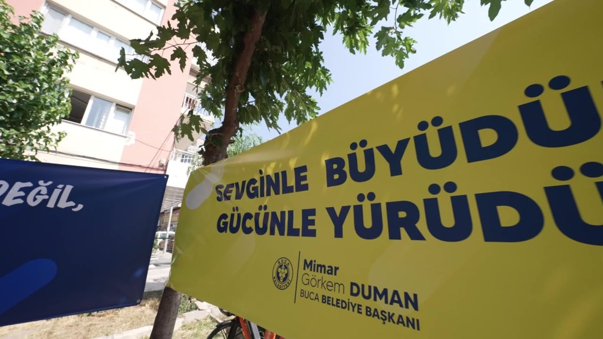 Buca'da Babalar Günü kutlaması: 'Sizlerden alacağımız ilhamla Buca'yı daha güçlü bir geleceğe taşıyacağız'
