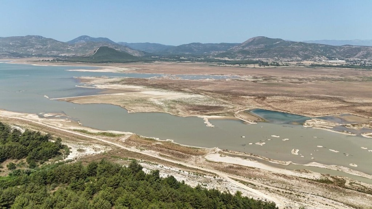 Tahtalı Barajı'nda su seviyesi kritik: Yüzde 13,56'ya geriledi