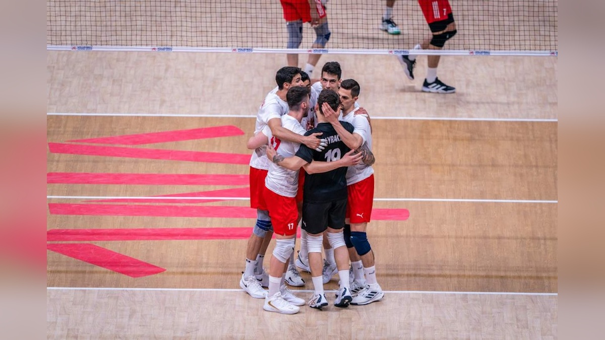 A Milli Erkek Voleybol Takımı Çin'i 3-0 yendi