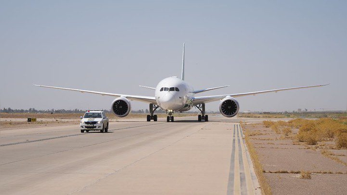 Hindistan'da Boeing 787 tipi uçaklar inceleniyor