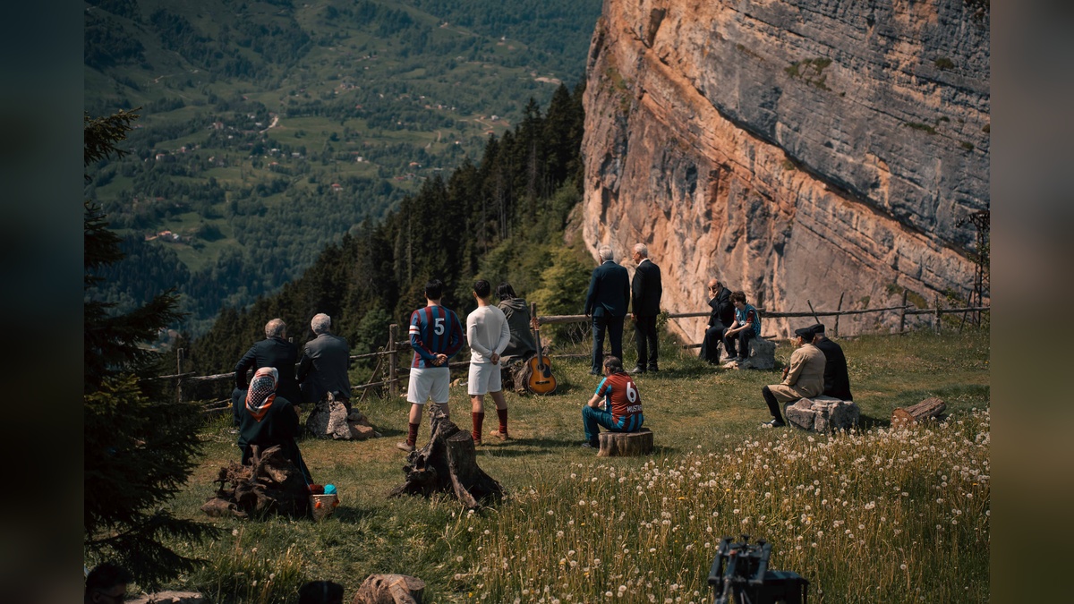 Trabzonspor'un yeni forma tanıtım filmi: Bir camia öyküsü