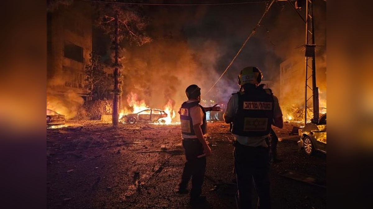 İran füzeleri Hayfa'ya isabet etti: 4 yaralı