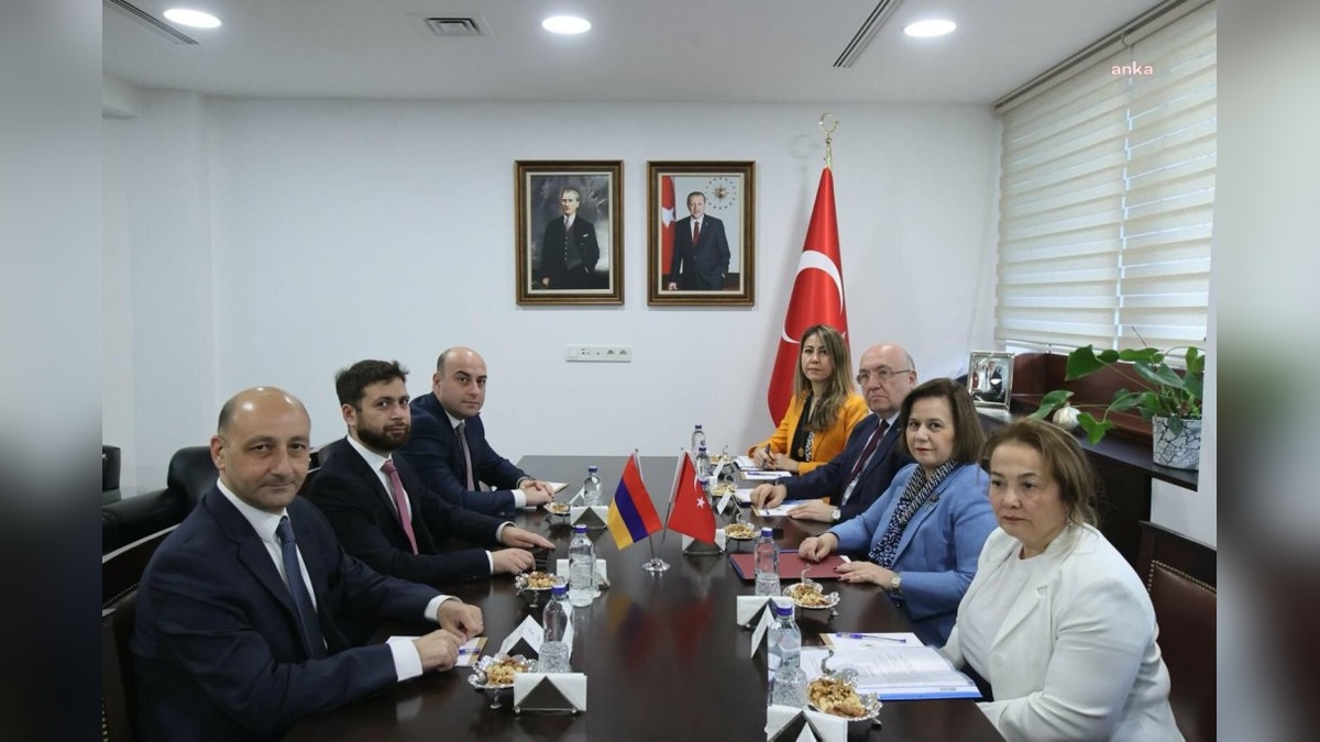 Ankara'da görüşme: Ekinci ve Kostanyan ikili ilişkileri ele aldı