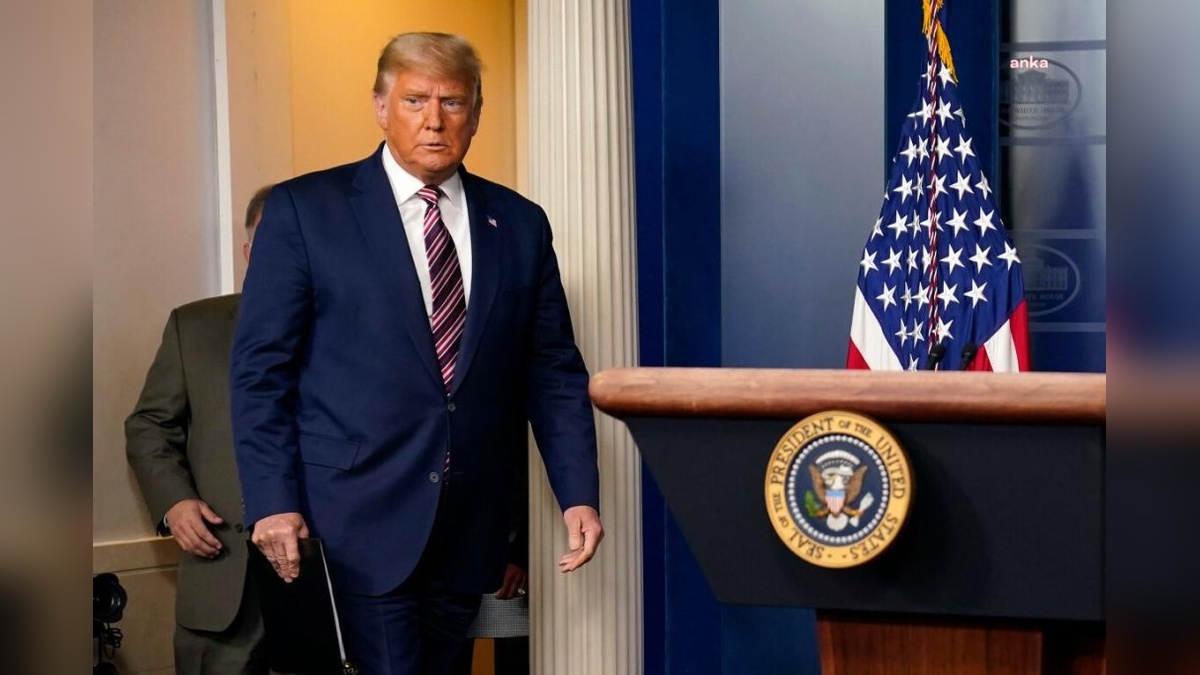 Trump: Ali Hamaney'in yerini biliyoruz, ama şu anda öldürmeyeceğiz