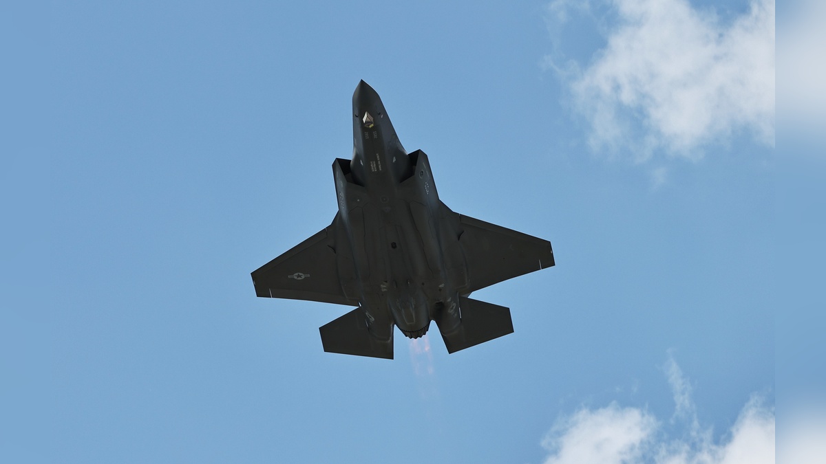 Tahran'da İsrail F-35'i düşürüldü