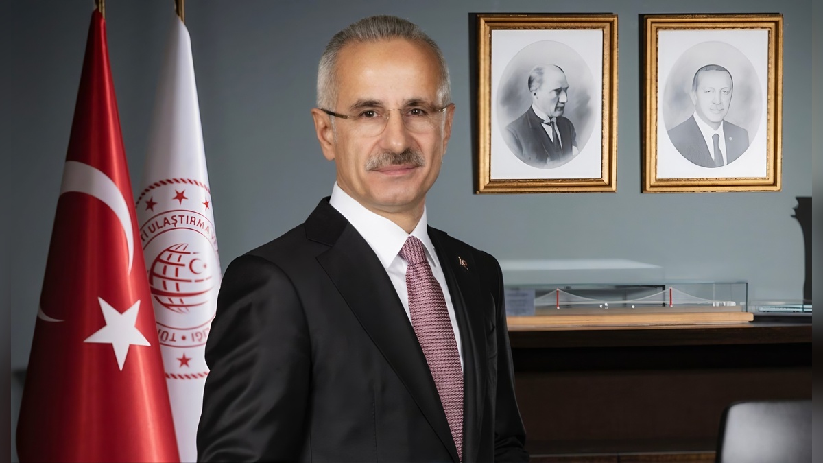Uraloğlu: İran limanlarına gidecek Türk gemileri için güvenlik seviyesi 3'e çıkarıldı