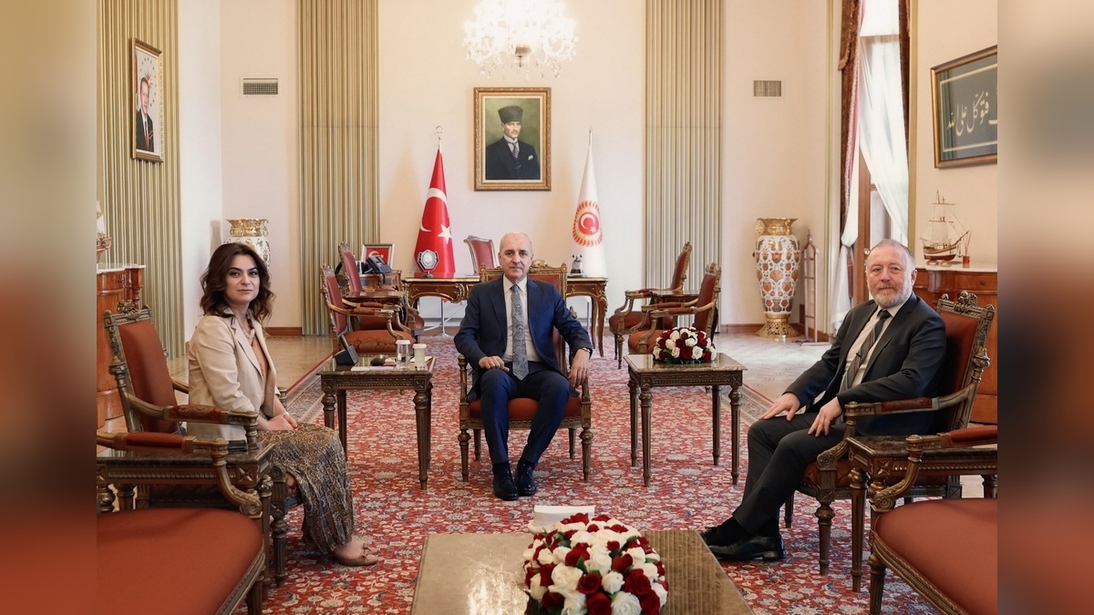 Kurtulmuş, DEM Parti Grup Başkan Vekilleri'ni kabul etti