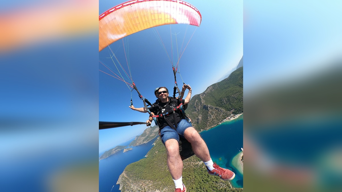 Fethiye'de görme engelli turist Babadağ'dan tandem yamaç paraşütüyle uçtu