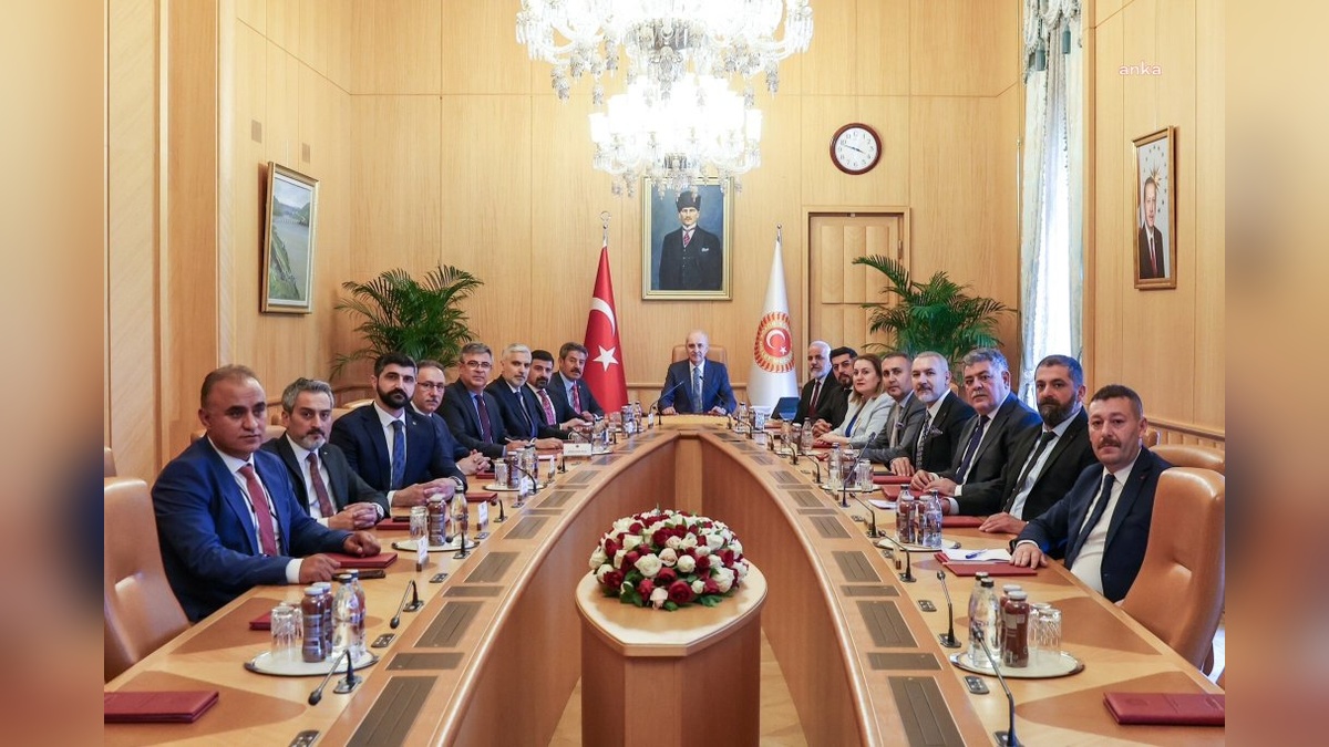 Kurtulmuş: Terörsüz Türkiye süreci, Kürtlerin onurunu, Türklerin gururunu koruyacak ortak bir çabaya dönüşmeli
