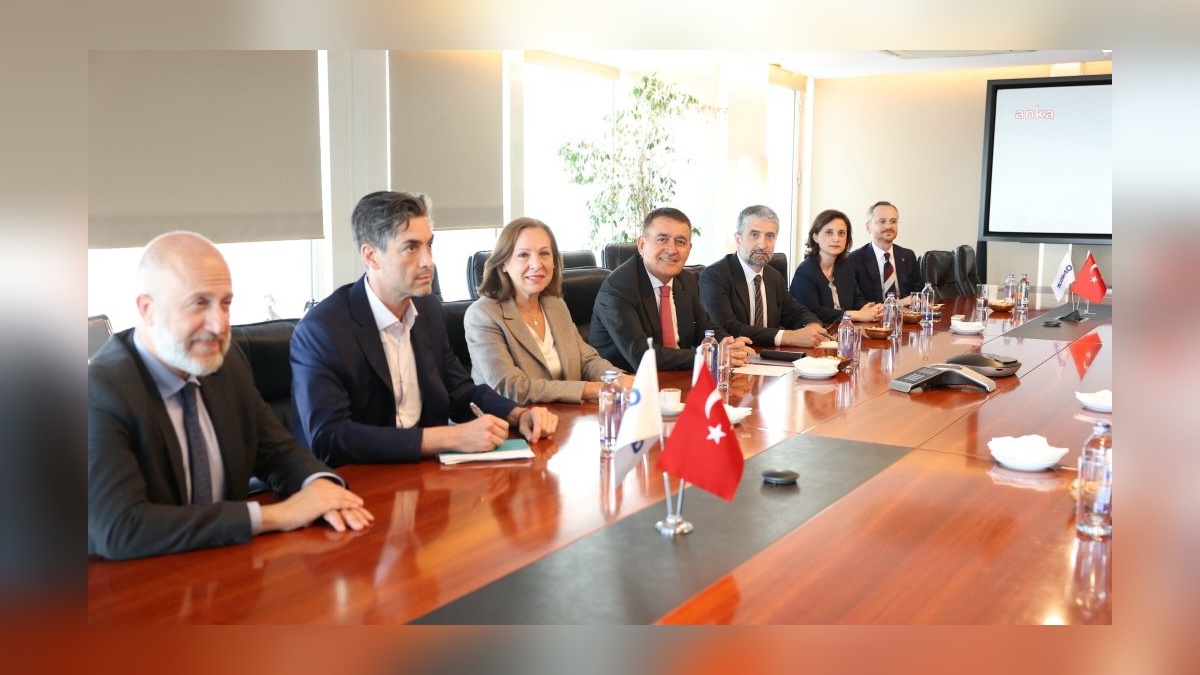 Dem Parti heyeti TÜSİAD'ı ziyaret etti