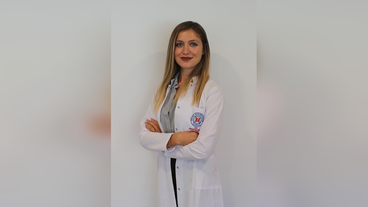 Yaz Sıcaklarında Su Tüketimi: Diyetisyen Boz'dan Önemli Uyarılar