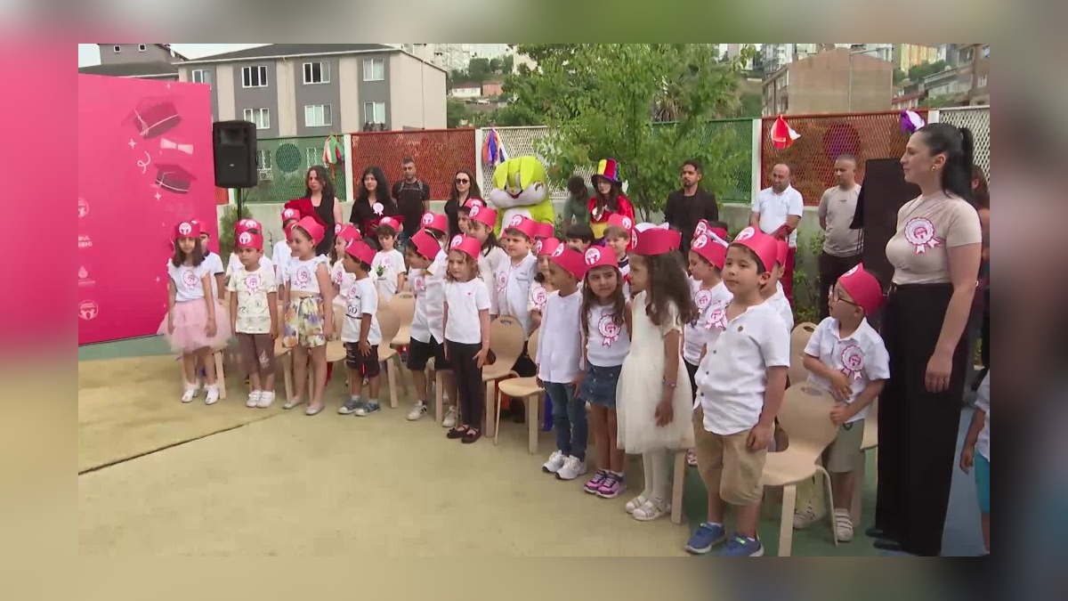 İBB'den 4.682 Çocuk Mezun Oldu: Yuvamız İstanbul Kreşleri Başarısını Gösterdi