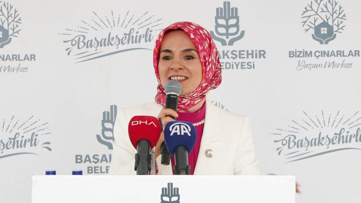 Göktaş: Bizim Çınarlar Yaşam Merkezi'nin ikinci şubesi Başakşehir'de açıldı