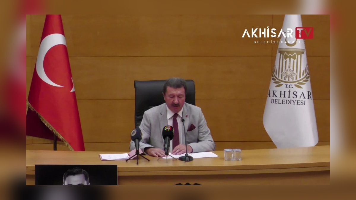 Akhisar'da CHP'li Kayserili Belediye Başkanı Seçildi