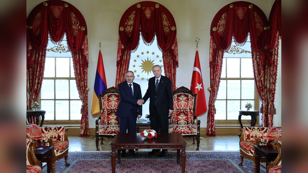 Erdoğan, Paşinyan'ı kabul etti: Bölgesel barış ve normalleşme görüşüldü