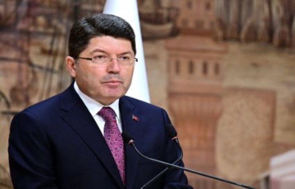 Adalet Bakanı Türkiye'de demokrasi yok diyenlere içerledi!